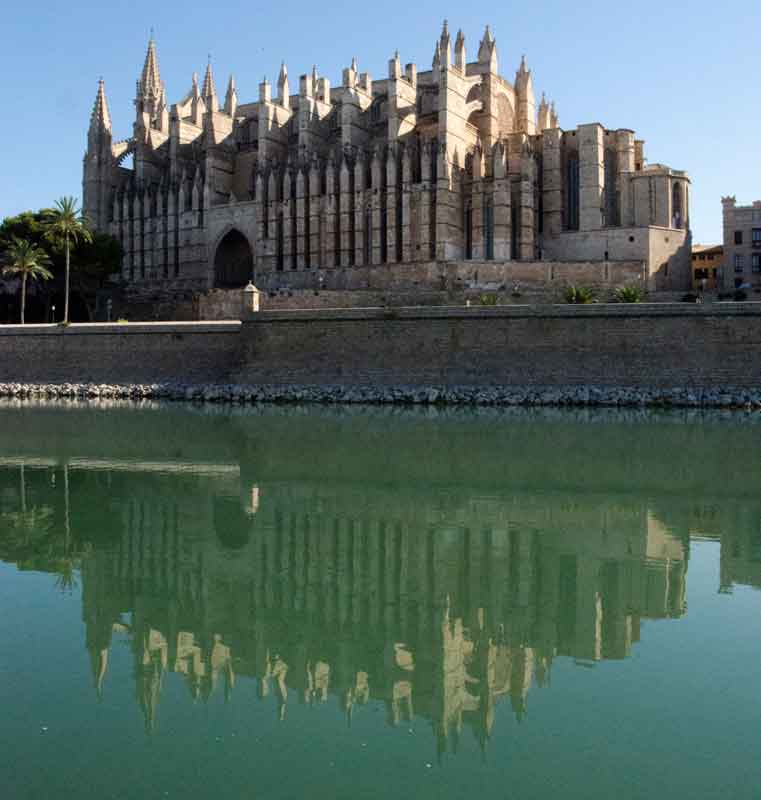 Mallorca - Palma 007 - catedral-basílica de Santa Maria de Mallorca.jpg